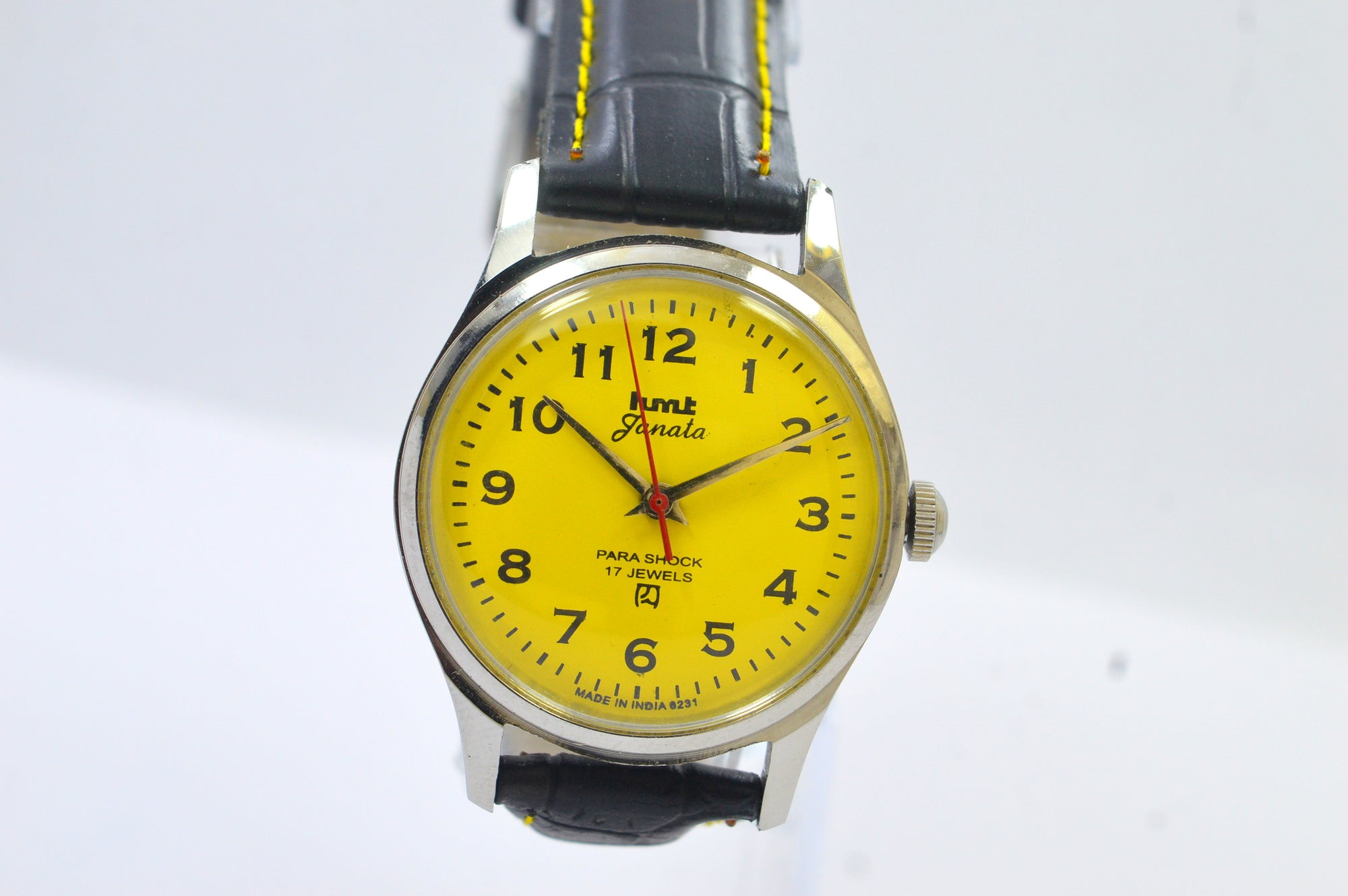 Hmt janata Yellow Dial Analog 17 Jewels Wrist Watch For Men