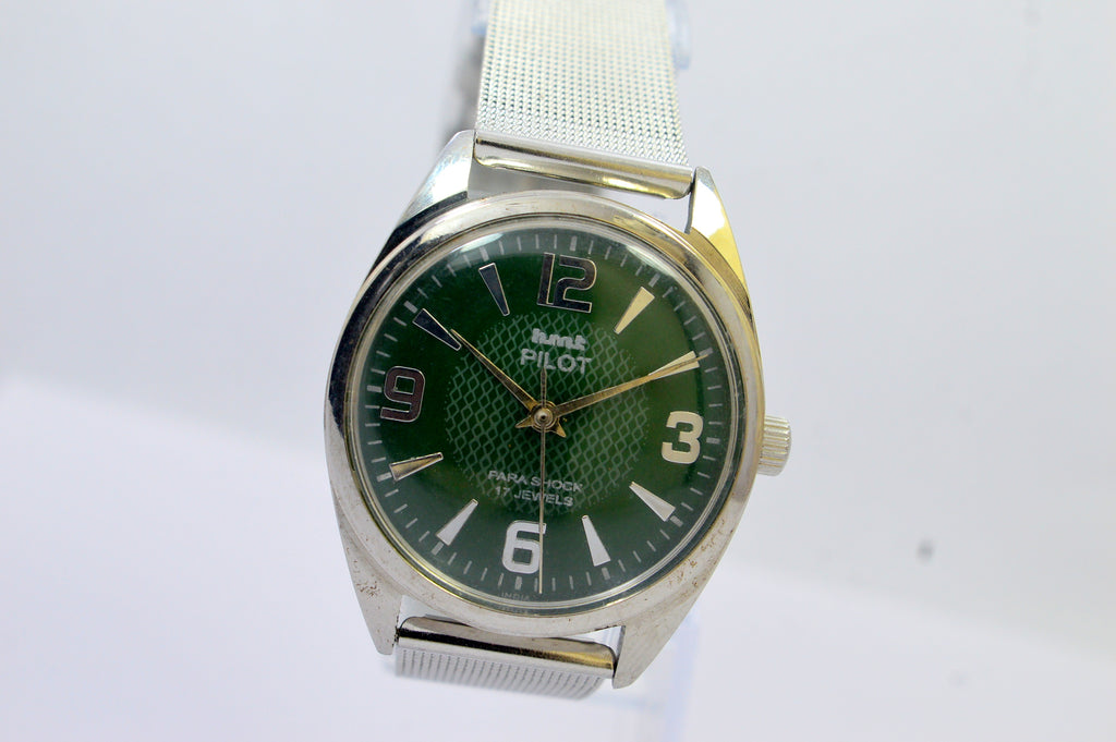Hmt Pilot Green Dial 17 Jewels Analog Wrist Watch For Men