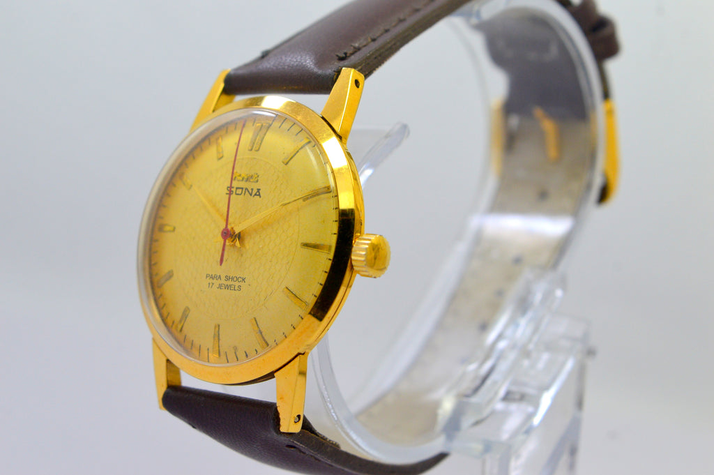 Hmt Sona Golden Dial 17 Jewels Analog Wrist Watch For Men